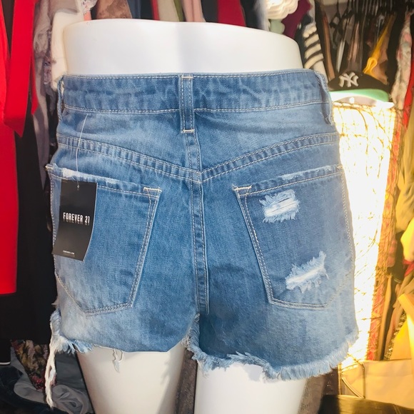 ๐ NWT FOREVER 21 DISTRESSED BOOTY SHORTS โ SIZE S - Picture 11 of 13